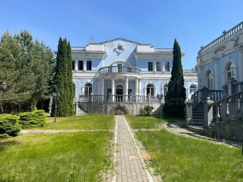 Дом, 1411 м.кв.