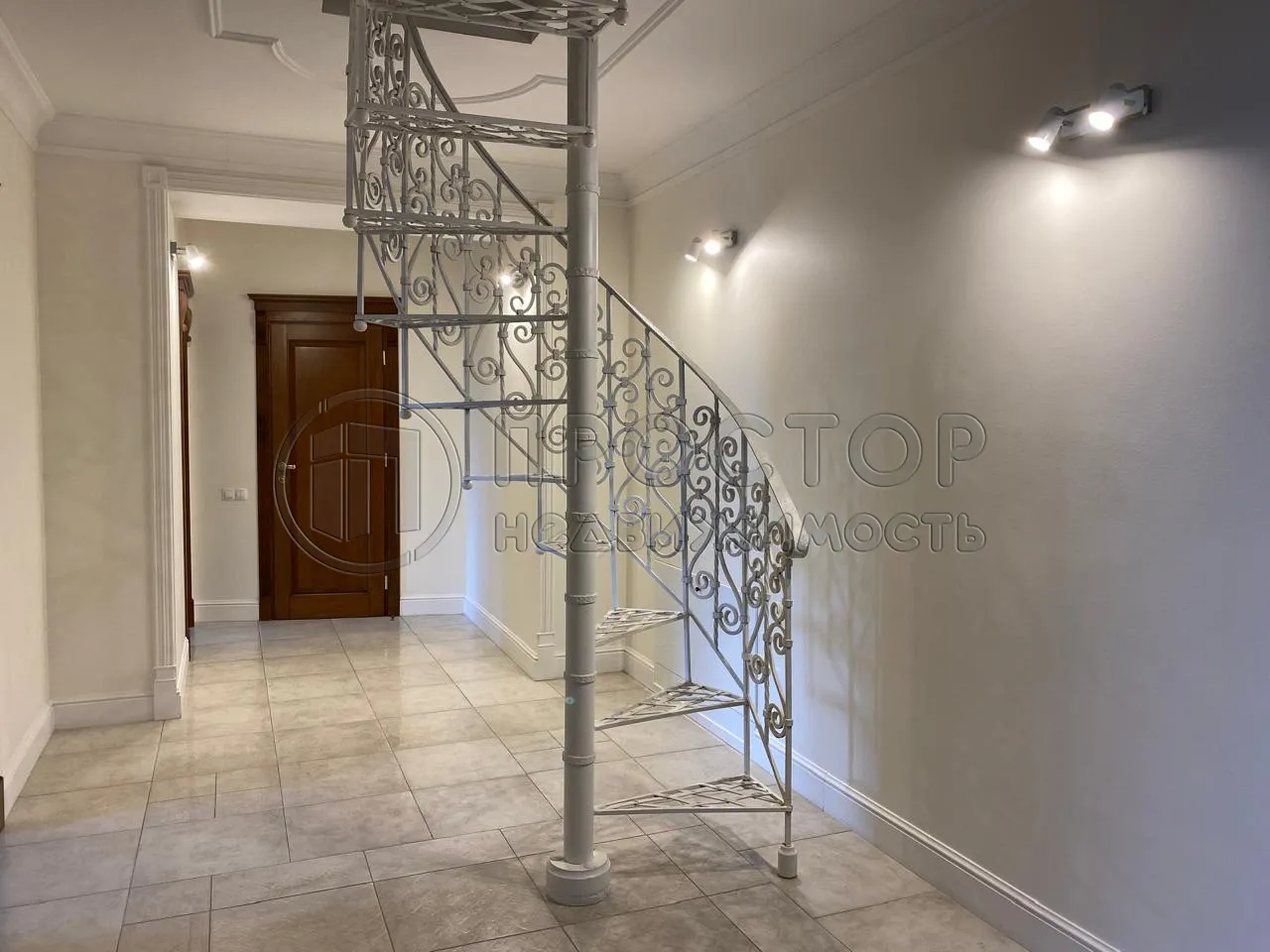 Дом, 648.1 м² - фото 3