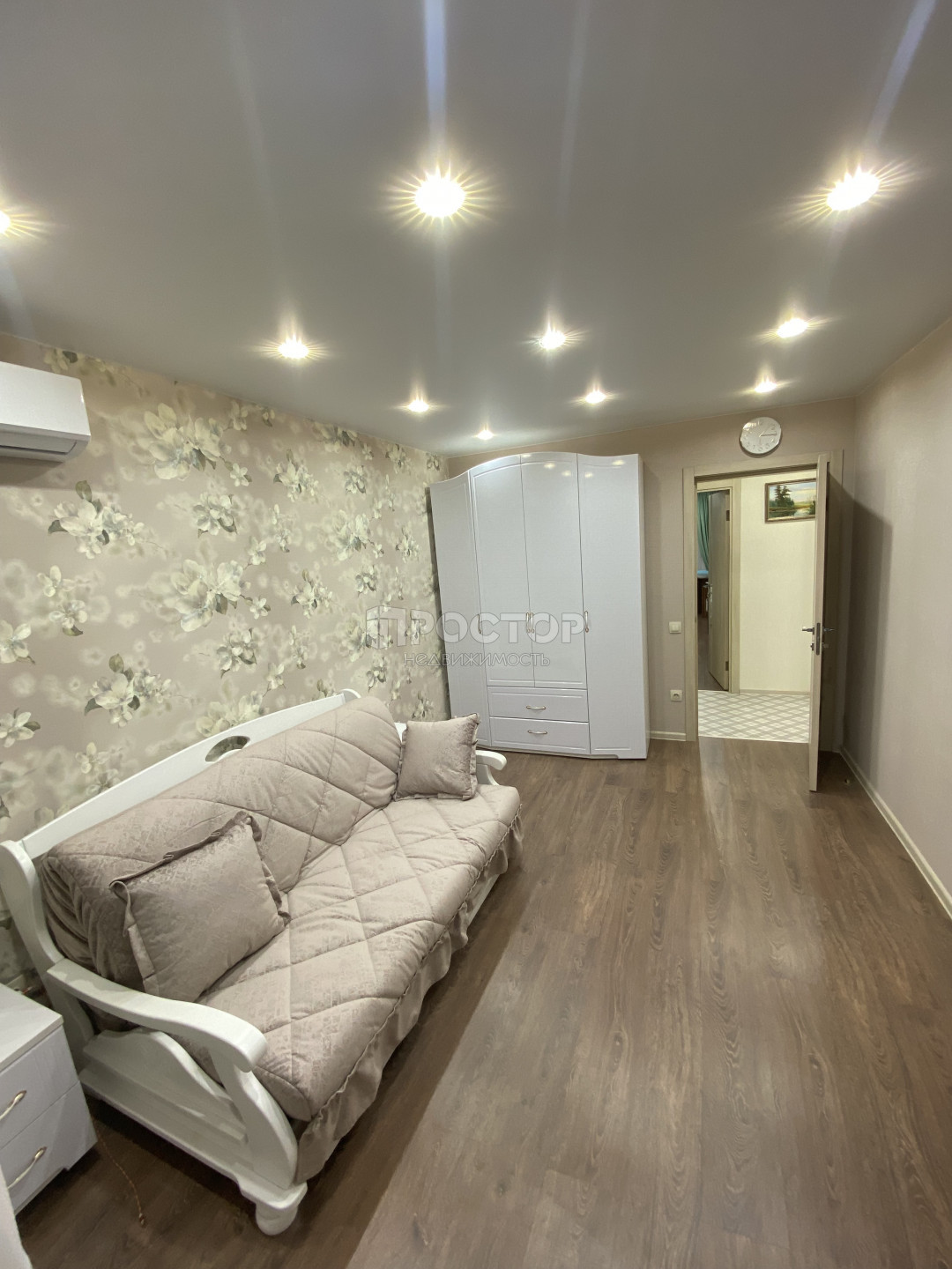 3-комнатная квартира, 56.7 м² - фото 2
