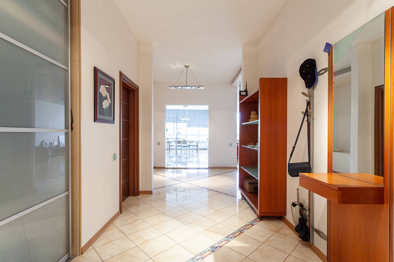 4-комнатная квартира, 239 м² - фото 2