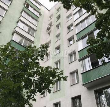 Продаётся светлая уютная 2 комнатная квартира с просторной гардеробной и окнами ?