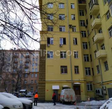 Продаётся 2-комнатная квартира.