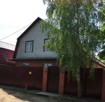 Продается участок 7 соток с двухэтажным домом.