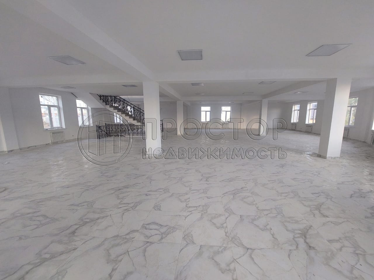 Коммерческая недвижимость (офисное), 1365 м² - фото 3