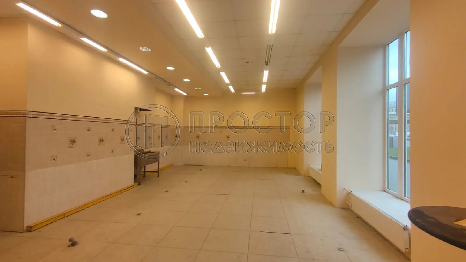 Коммерческая недвижимость (свободного назначения), 200 м² - фото 2