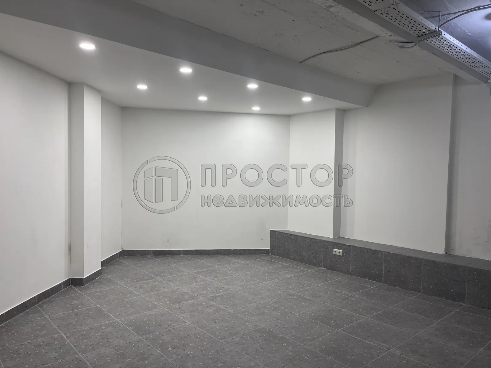 Коммерческая недвижимость (свободного назначения), 130 м² - фото 2
