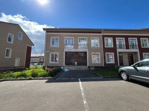 6-комнатная квартира, 140 м.кв.