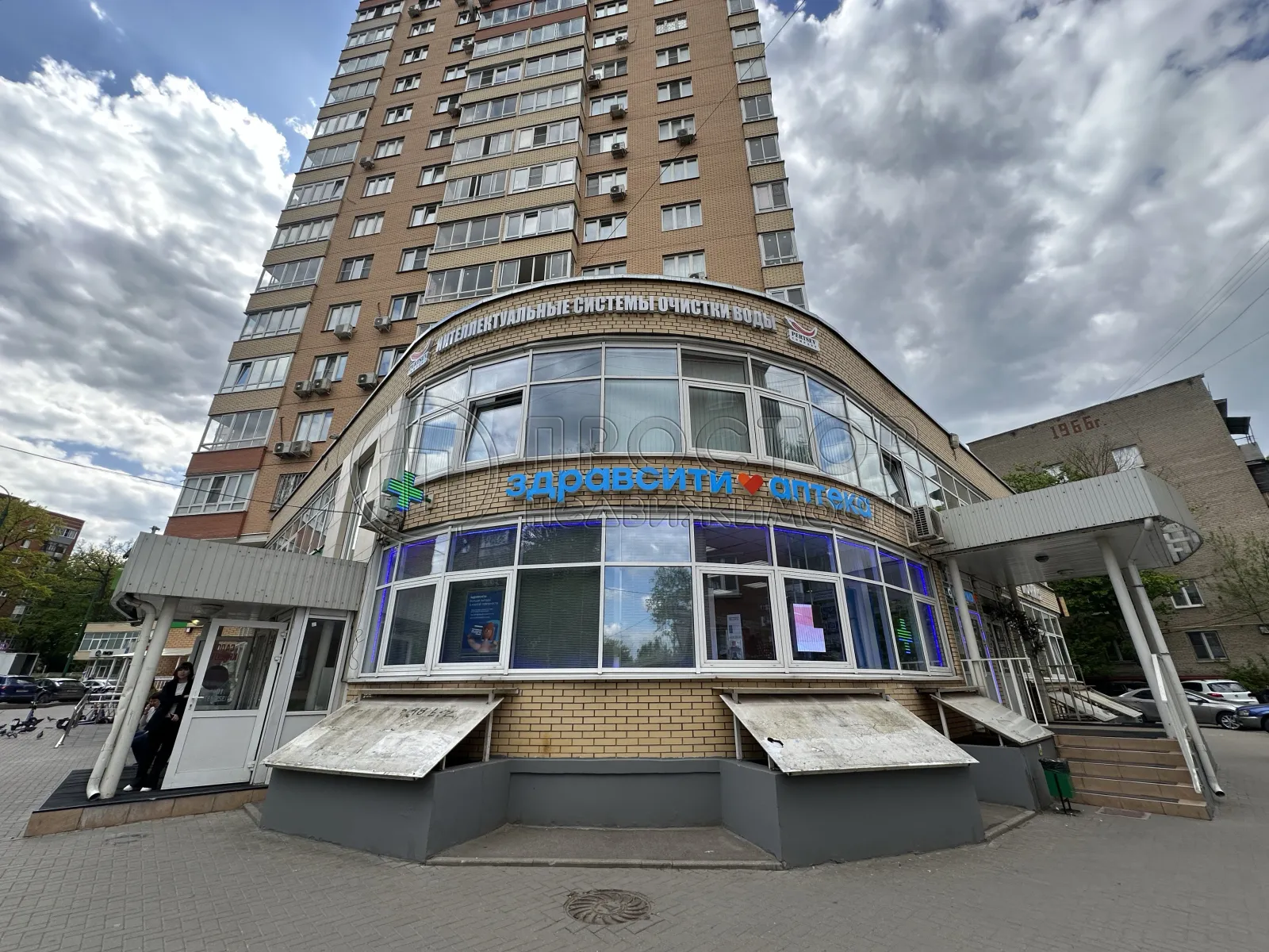 Коммерческая недвижимость (офисное), 201.5 м² - фото 3