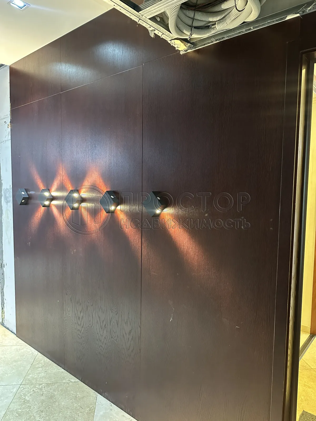 Коммерческая недвижимость (офисное), 201.5 м² - фото 4