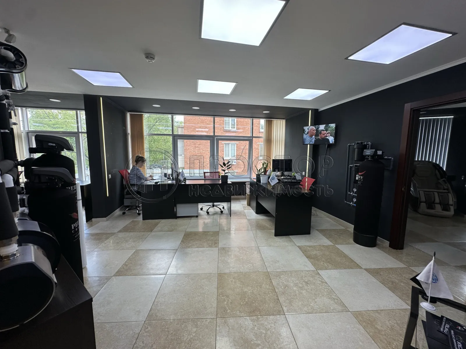 Коммерческая недвижимость (офисное), 201.5 м² - фото 5