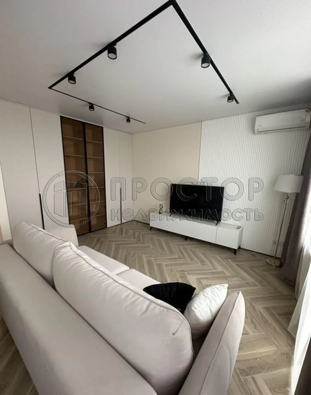 1-комнатная квартира, 62.2 м² - фото 2