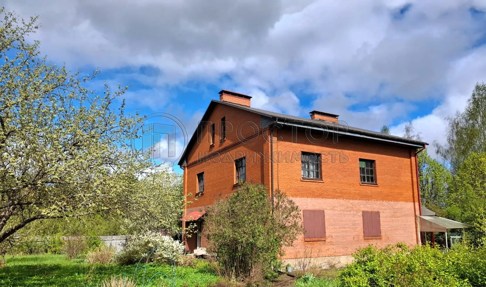 Дом, 373 м² - фото 2