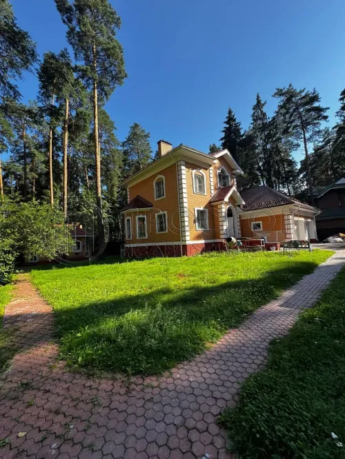 Дом, 415.5 м.кв.