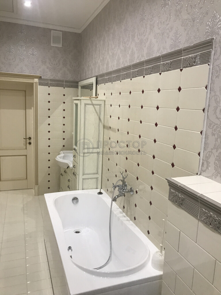дом, 303.3 м² - фото 8