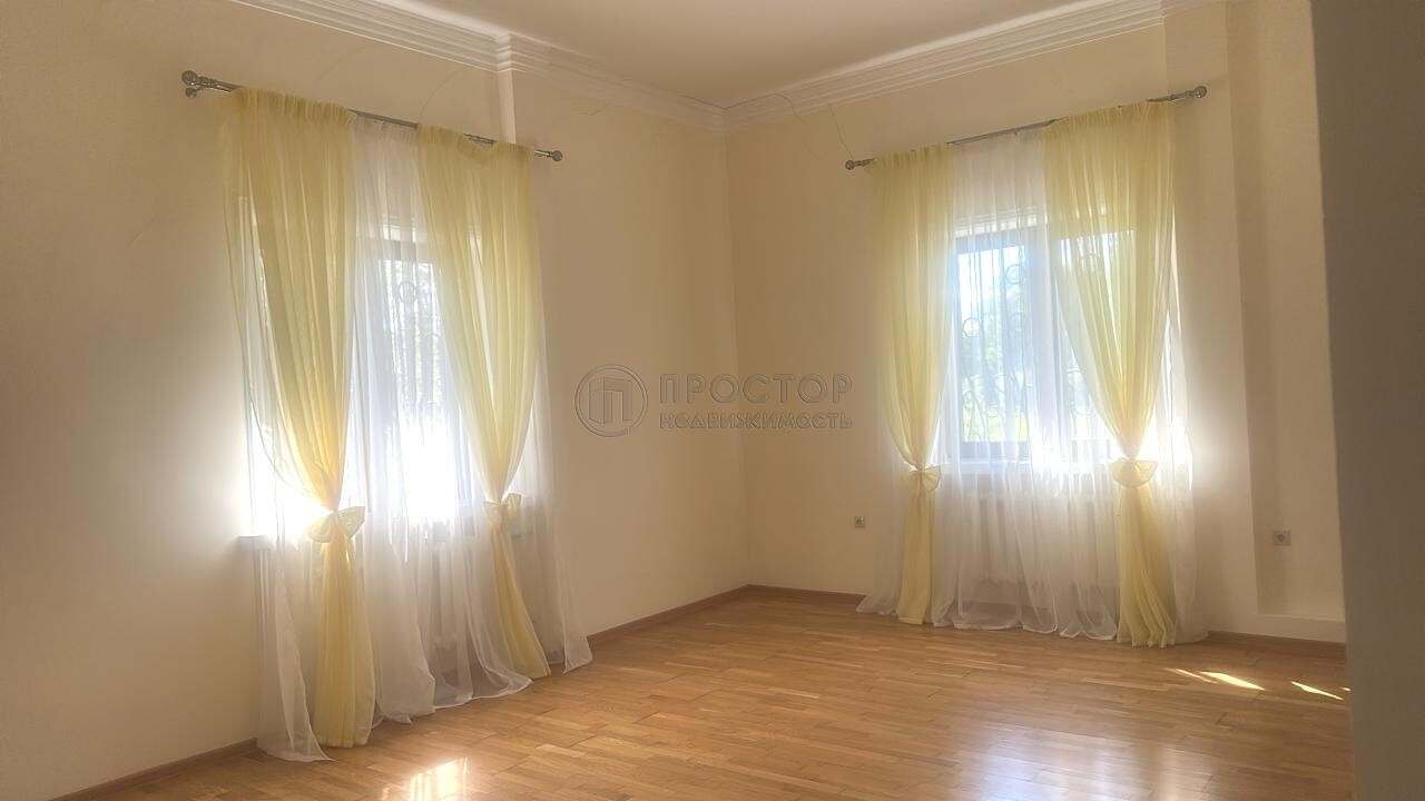 дом, 1174.5 м² - фото 22