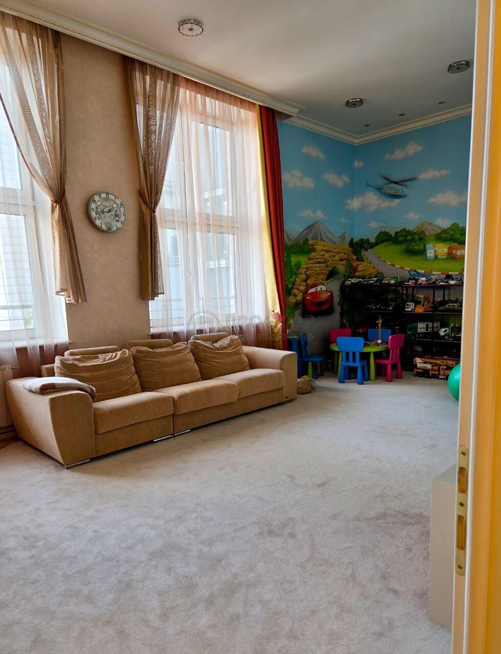 7-комнатная квартира, 325.1 м² - фото 401