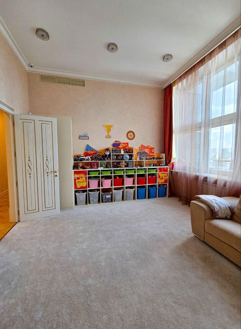 7-комнатная квартира, 325.1 м² - фото 500