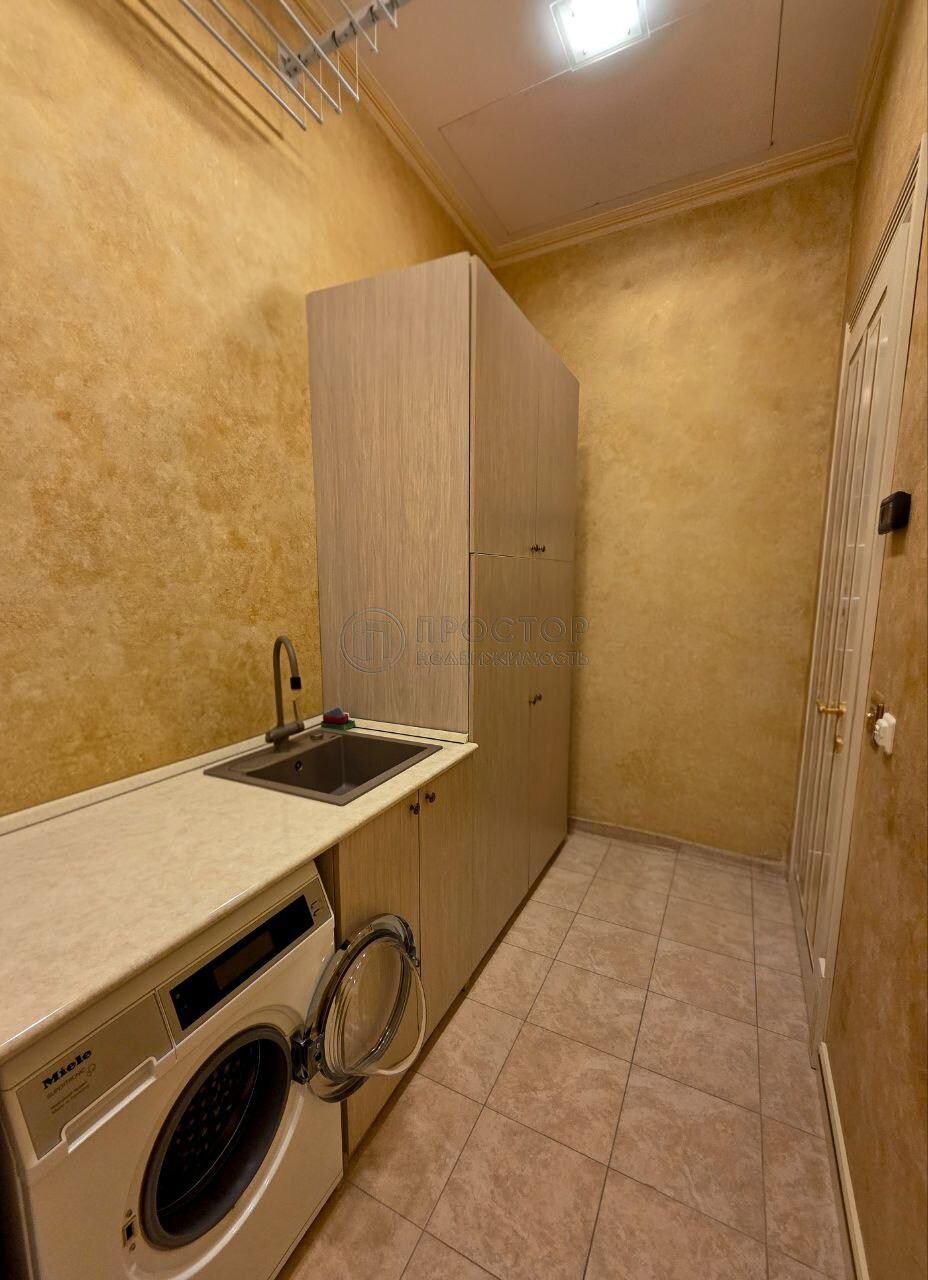 7-комнатная квартира, 325.1 м² - фото 707