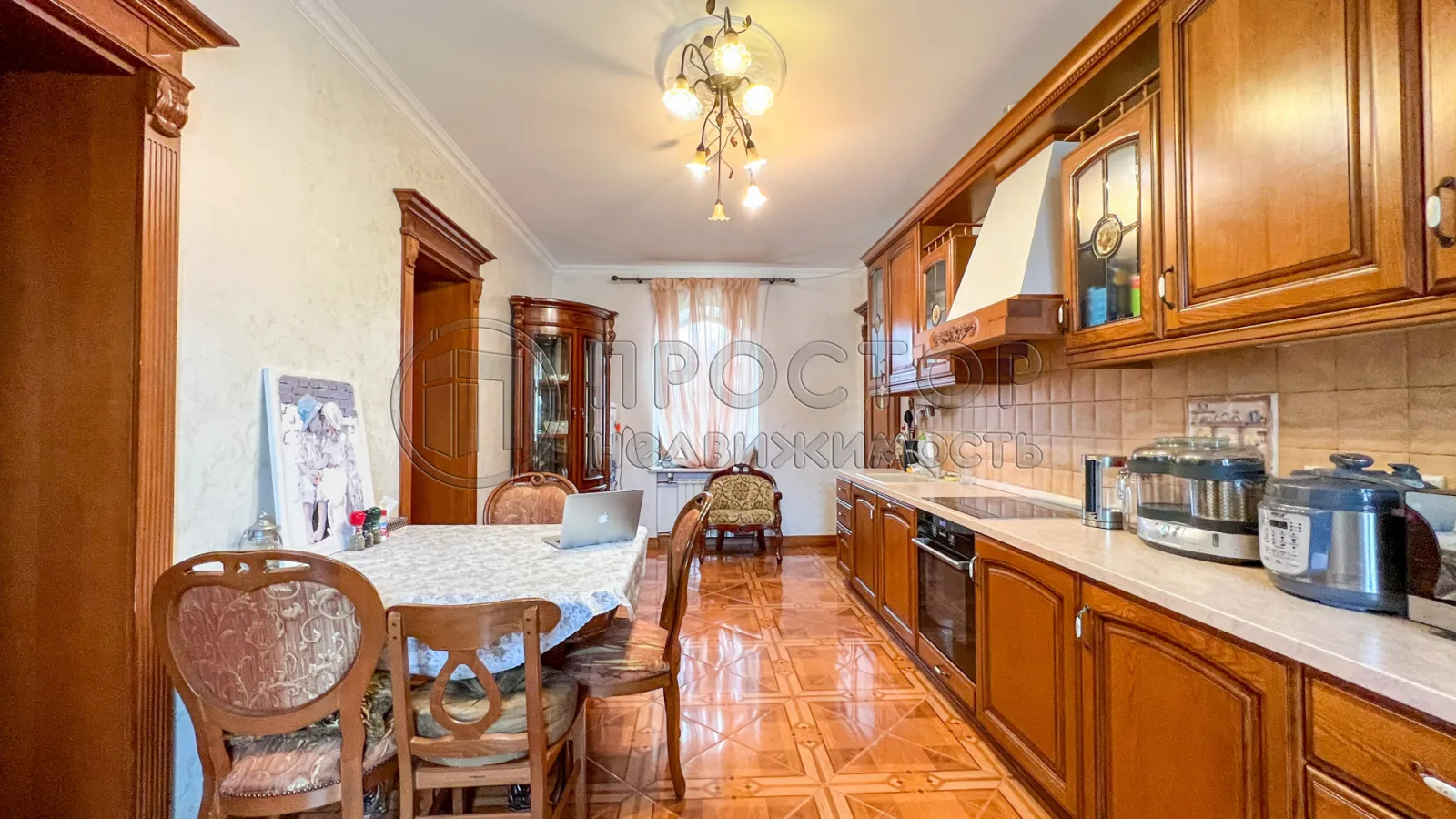 Дом, 370 м² - фото 2