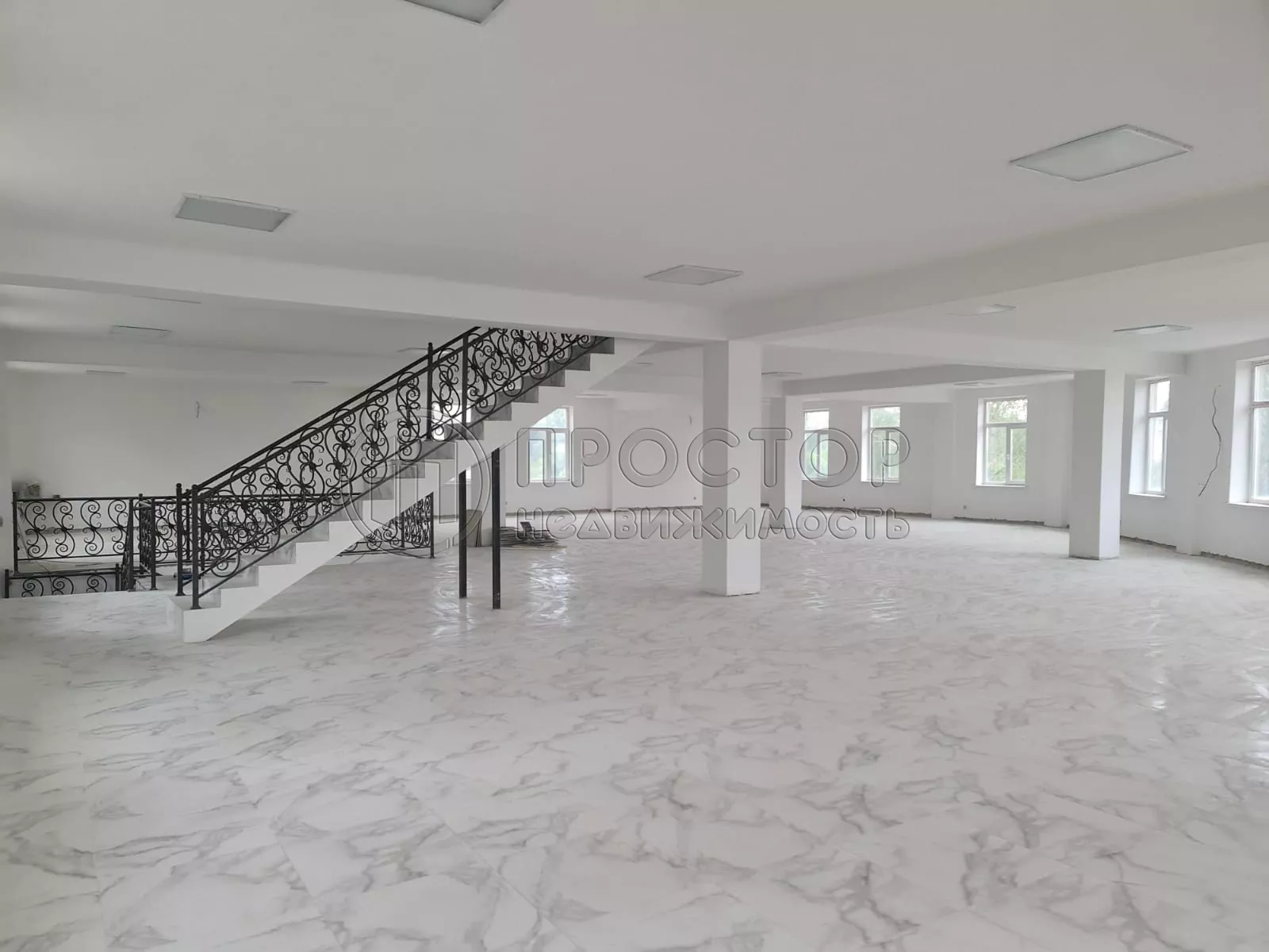 Коммерческая недвижимость (офисное), 1365 м² - фото 4